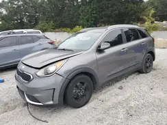 KNDCB3LC3H5038867 2017 KIA NIRO