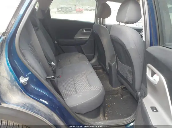 KNDCB3LC3H5040005 2017 KIA NIRO - Image 8