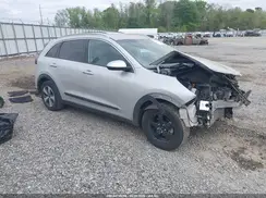 KNDCB3LC3H5040280 2017 KIA NIRO