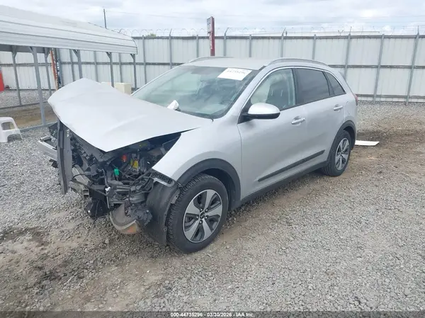 KNDCB3LC3H5040280 2017 KIA NIRO - Image 2