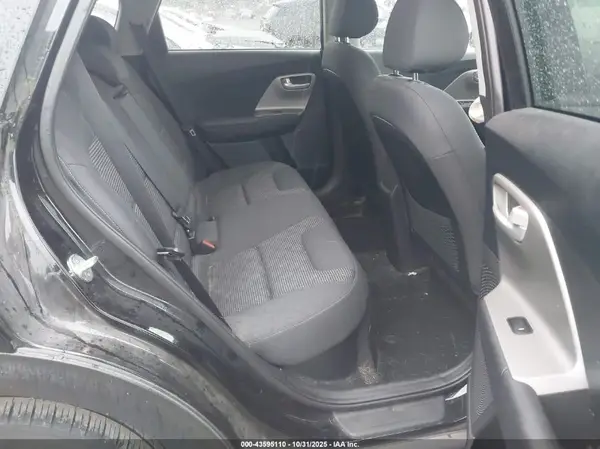 KNDCB3LC3H5047228 2017 KIA NIRO - Image 8