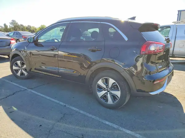 KNDCB3LC3H5049335 2017 KIA NIRO - Image 2