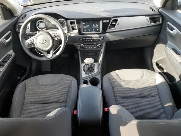 KNDCB3LC3H5050212 2017 KIA NIRO - Image 8
