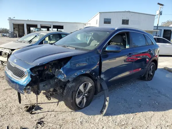 KNDCB3LC3H5055071 2017 KIA NIRO - Image 1