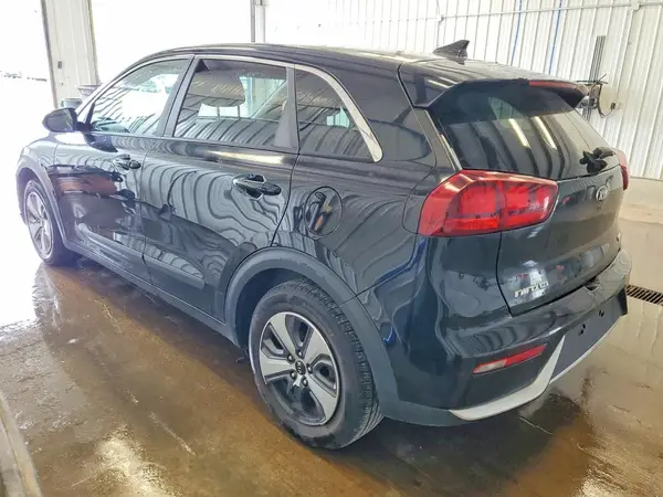 KNDCB3LC3H5067687 2017 KIA NIRO - Image 2