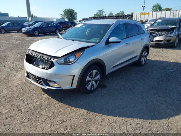 KNDCB3LC3H5072341 2017 KIA NIRO - Image 2
