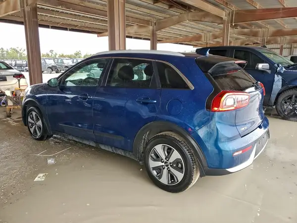 KNDCB3LC3H5072887 2017 KIA NIRO - Image 2