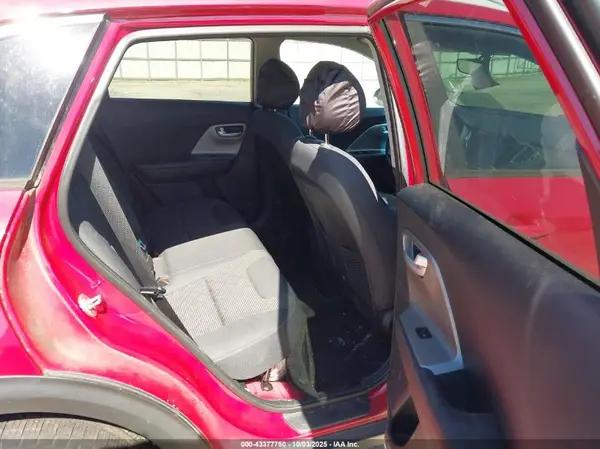 KNDCB3LC3H5073246 2017 KIA NIRO - Image 8