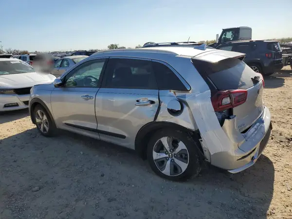 KNDCB3LC3H5073697 2017 KIA NIRO - Image 2