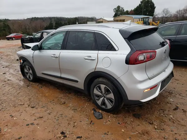 KNDCB3LC3H5074364 2017 KIA NIRO - Image 2