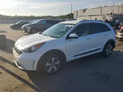 KNDCB3LC3H5084439 2017 KIA NIRO