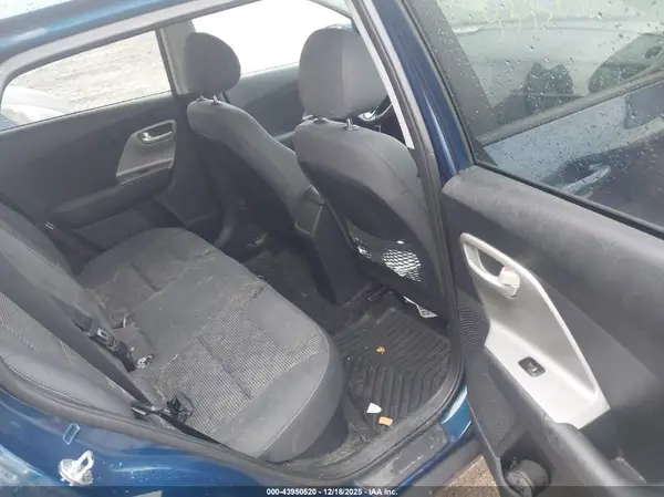 KNDCB3LC3H5085297 2017 KIA NIRO - Image 8