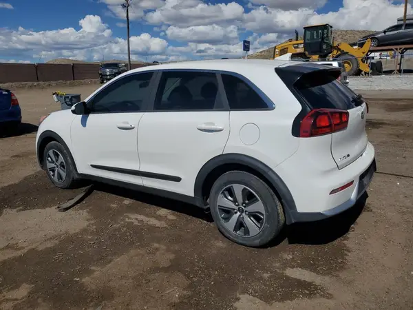 KNDCB3LC3H5089575 2017 KIA NIRO - Image 2