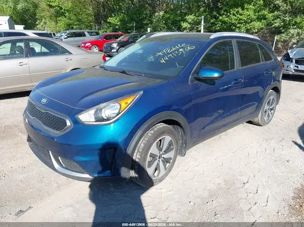 KNDCB3LC3H5091861 2017 KIA NIRO - Image 2