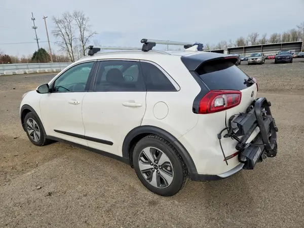 KNDCB3LC3H5096283 2017 KIA NIRO - Image 2