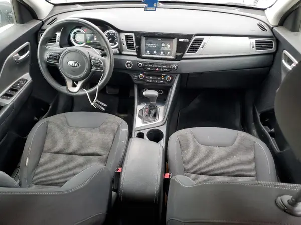 KNDCB3LC3H5097479 2017 KIA NIRO - Image 8