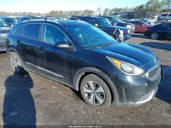 KNDCB3LC3J5108289 2018 KIA NIRO