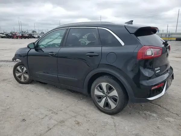 KNDCB3LC3J5124878 2018 KIA NIRO - Image 2