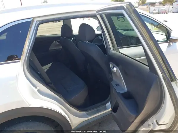 KNDCB3LC3J5127800 2018 KIA NIRO - Image 8