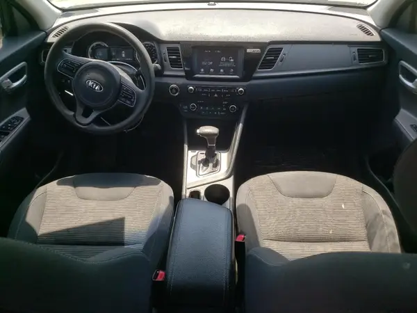 KNDCB3LC3J5128493 2018 KIA NIRO - Image 8