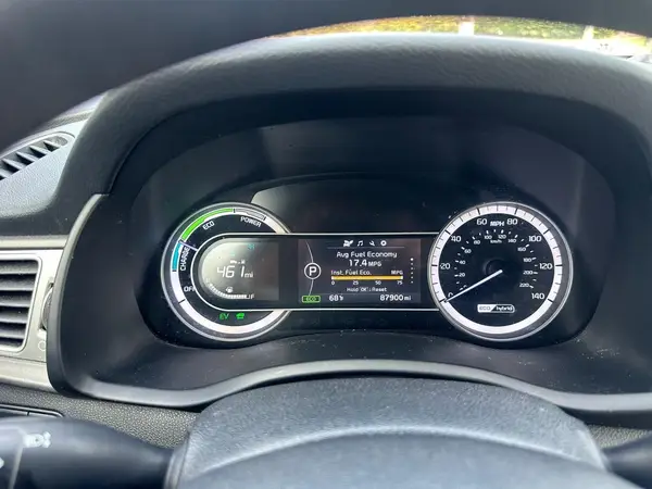 KNDCB3LC3J5132401 2018 KIA NIRO - Image 8