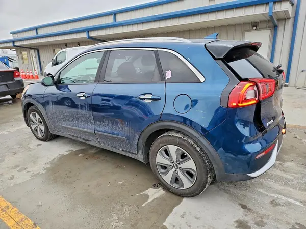 KNDCB3LC3J5136884 2018 KIA NIRO - Image 2