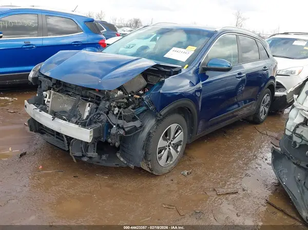 KNDCB3LC3J5142331 2018 KIA NIRO - Image 2