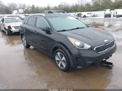 KNDCB3LC3J5151420 2018 KIA NIRO