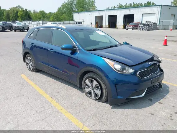 KNDCB3LC3J5153992 2018 KIA NIRO - Image 1
