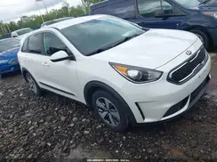 KNDCB3LC3J5158769 2018 KIA NIRO