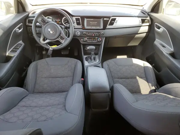 KNDCB3LC3J5164717 2018 KIA NIRO - Image 8