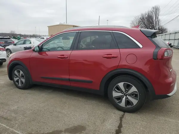 KNDCB3LC3J5176186 2018 KIA NIRO - Image 2
