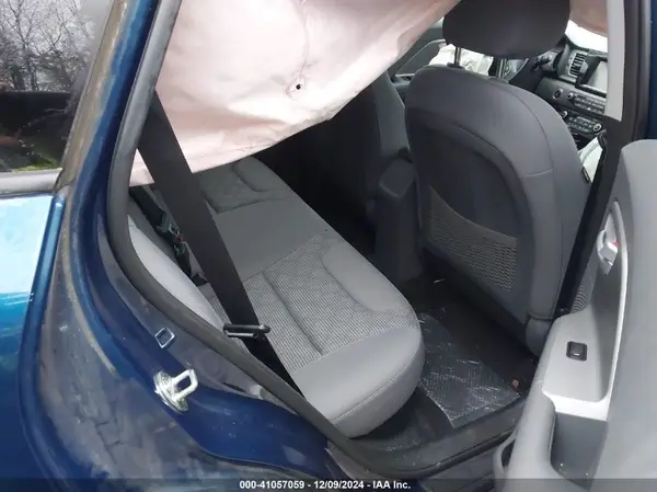 KNDCB3LC3J5178682 2018 KIA NIRO - Image 8