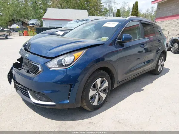 KNDCB3LC3J5206139 2018 KIA NIRO - Image 2