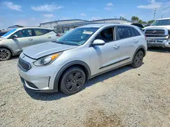 KNDCB3LC3J5206660 2018 KIA NIRO