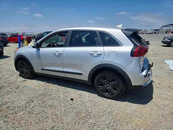 KNDCB3LC3J5206660 2018 KIA NIRO - Image 2