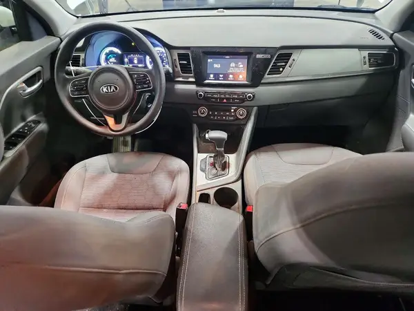 KNDCB3LC3K5225145 2019 KIA NIRO - Image 8