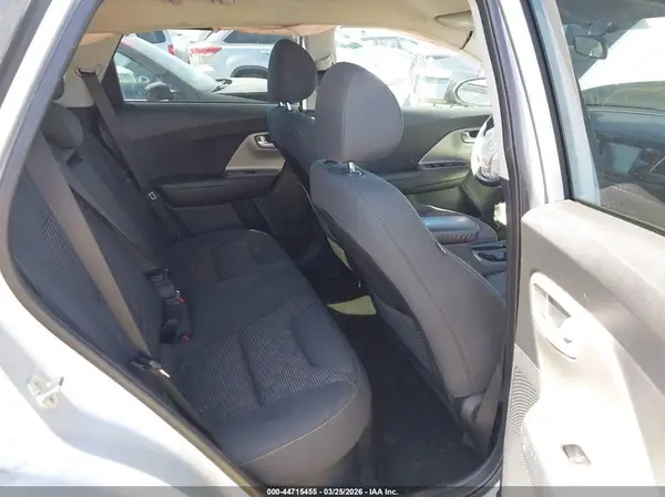 KNDCB3LC3K5226666 2019 KIA NIRO - Image 8