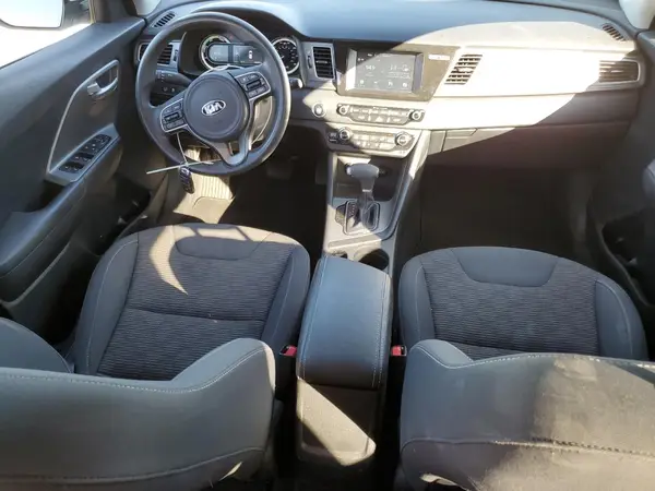 KNDCB3LC3K5239319 2019 KIA NIRO - Image 8