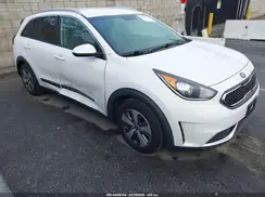 KNDCB3LC3K5246125 2019 KIA NIRO