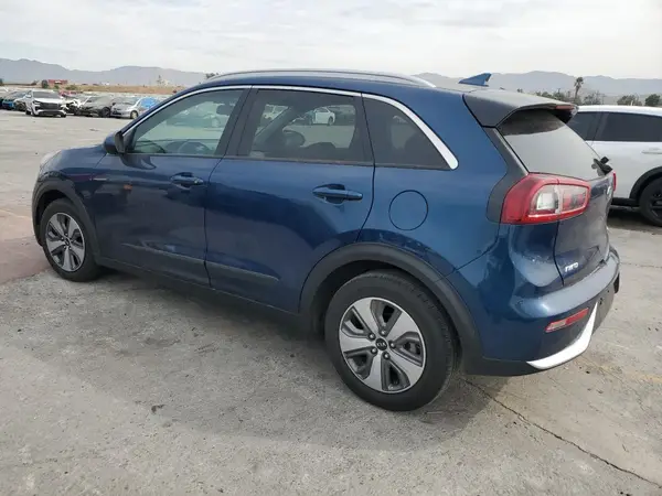 KNDCB3LC3K5263197 2019 KIA NIRO - Image 2