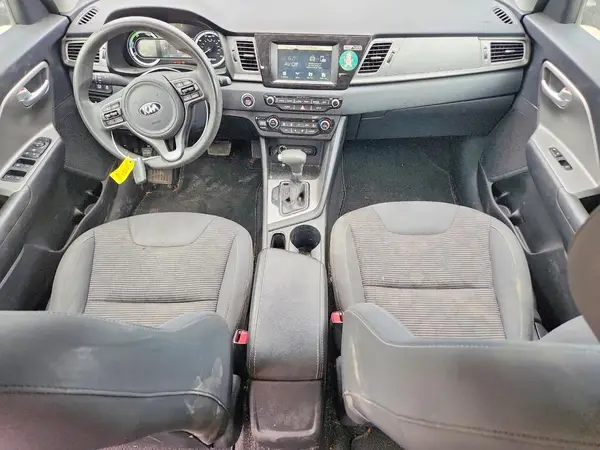 KNDCB3LC3K5263717 2019 KIA NIRO - Image 8
