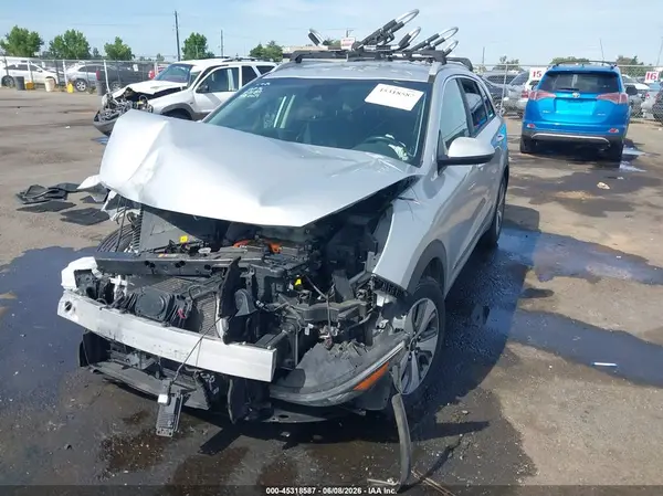 KNDCB3LC3K5265984 2019 KIA NIRO - Image 2