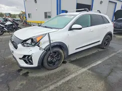 KNDCB3LC3K5266990 2019 KIA NIRO