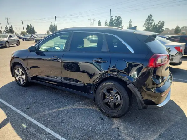 KNDCB3LC3K5291498 2019 KIA NIRO - Image 2