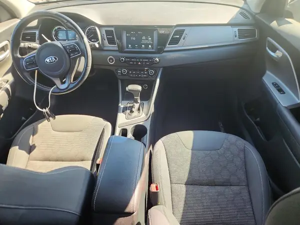 KNDCB3LC3K5291498 2019 KIA NIRO - Image 8