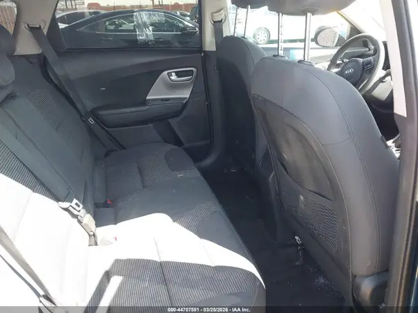 KNDCB3LC3K5301432 2019 KIA NIRO - Image 8