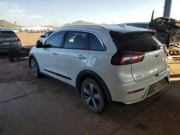 KNDCB3LC3K5301530 2019 KIA NIRO - Image 2