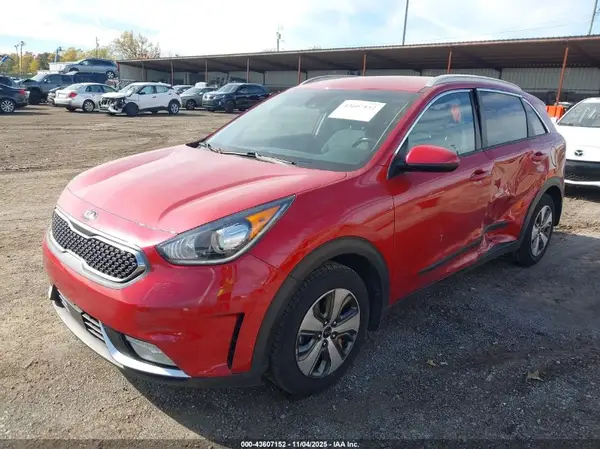 KNDCB3LC3K5303455 2019 KIA NIRO - Image 2