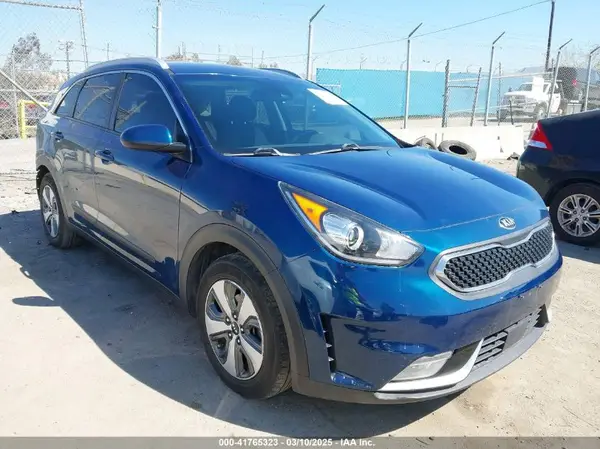 KNDCB3LC3K5322605 2019 KIA NIRO - Image 1